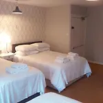 招待所 The White House 4*
