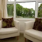 The White House Guest house 4*