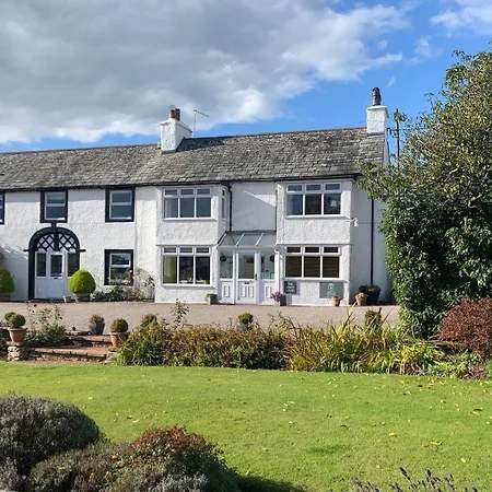 The White House Guest house 4*
