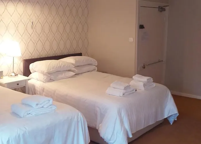 Guest house The White House 4*