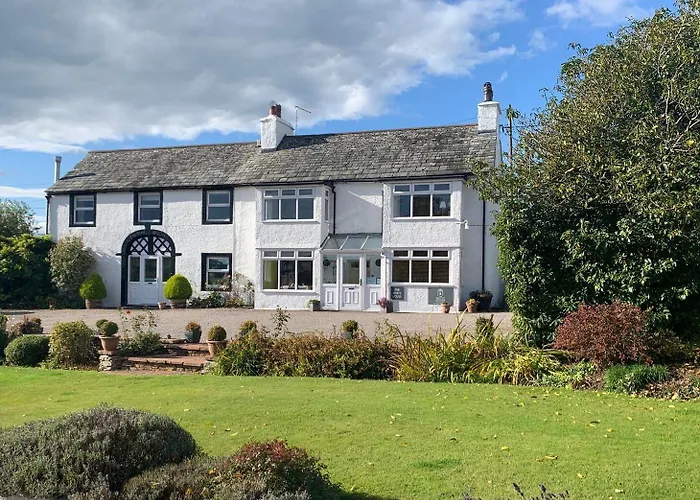 The White House Guest house 4*